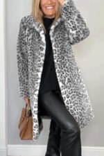 Féline Élégance | Manteau Léopard Douillet - Image 4
