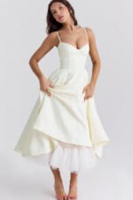 Laura™ | Robe Midi Satinée avec Décolleté en Cœur - Élégance et Confort - Image 4