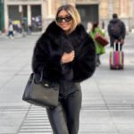 Clara | Cardigan Court en Fausse Fourrure - Image 2
