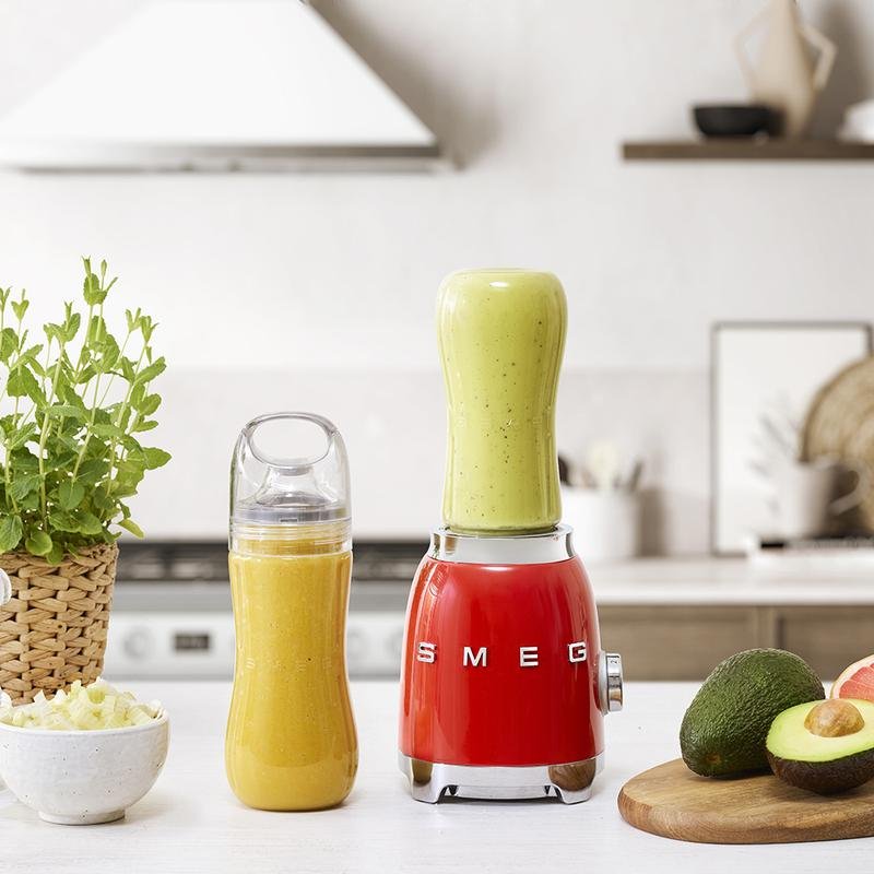 Smeg PBF01RDUK 50s Retro Style Personal Blender Red - Image 3